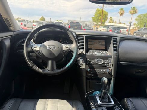 Used 2011 INFINITI FX35 AWD image 23
