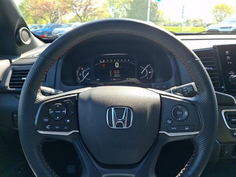 Used 2024 Honda Passport TrailSport image 19
