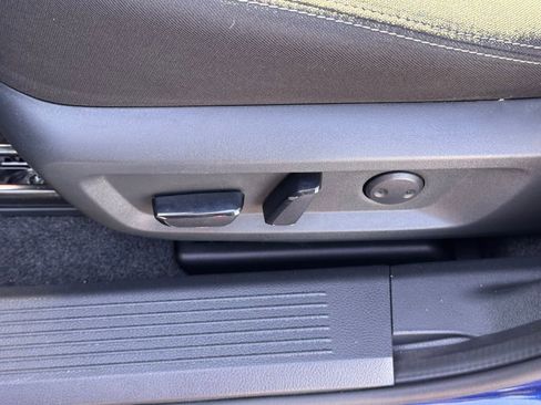 Used 2023 Nissan Rogue SV image 12