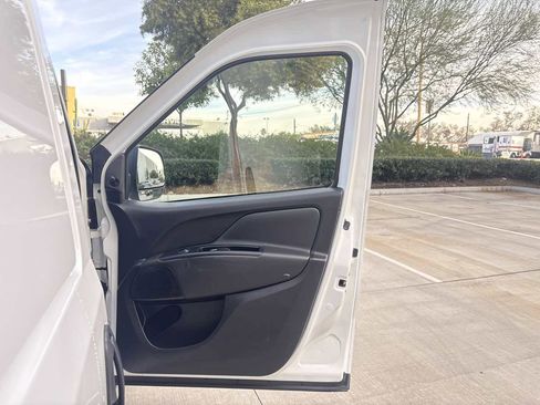 Used 2022 RAM ProMaster City Tradesman image 12