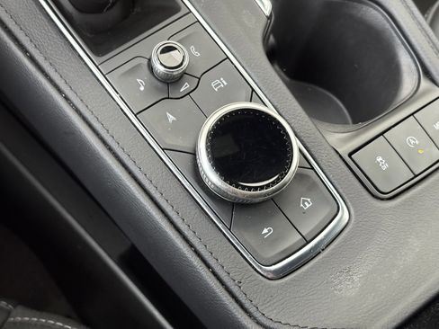 Certified 2025 Cadillac XT4 Premium Luxury image 26