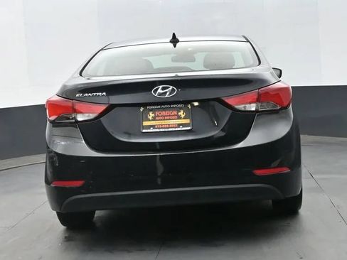 Used 2014 Hyundai Elantra SE FWD image 8