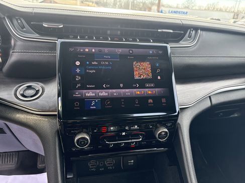 Used 2022 Jeep Grand Cherokee L Overland w/ Luxury Tech Group IV image 15