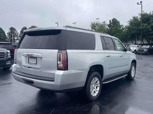 Used 2019 GMC Yukon XL SLT w/ Open Road Package AWD/4WD image 7