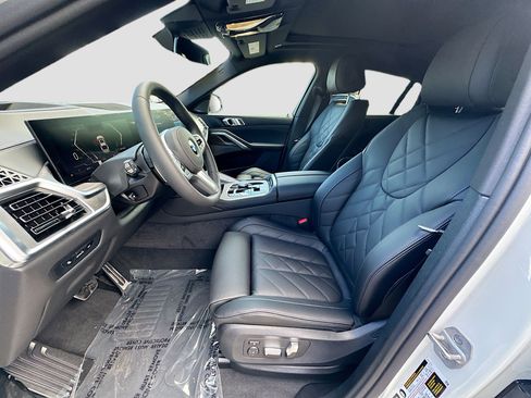 New 2026 BMW X6 xDrive40i image 16