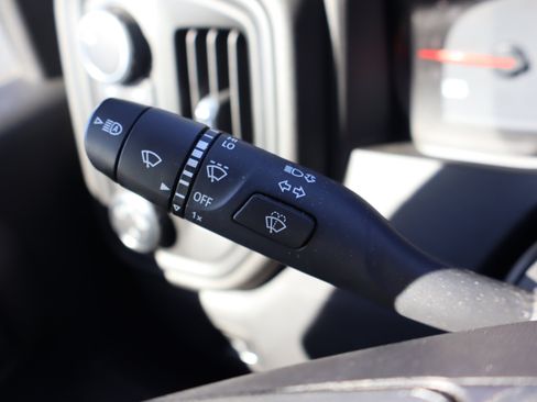 Certified 2024 Chevrolet Silverado 2500 Custom w/ Custom Value Package image 24