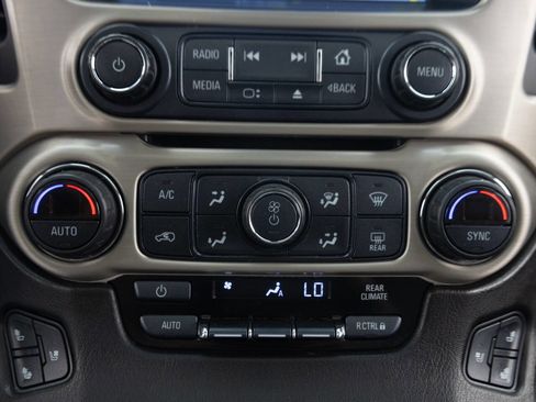 Used 2018 GMC Yukon XL Denali w/ Denali Ultimate Package AWD/4WD image 39