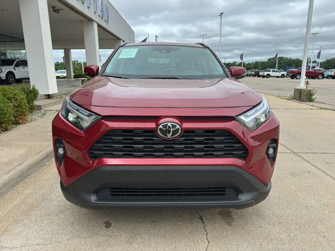 Used 2025 Toyota RAV4 XLE Premium w/ Weather Package AWD/4WD image 8