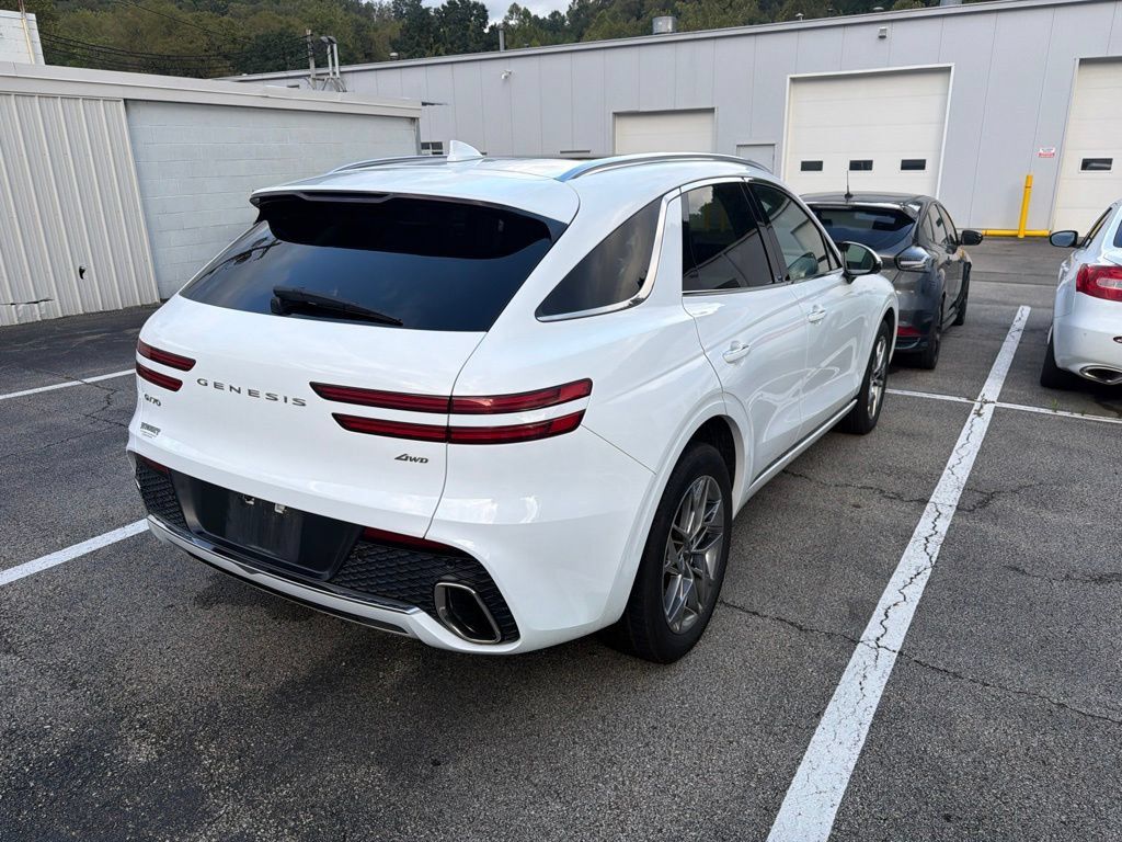 Used 2024 Genesis GV70 2.5T w/ Advanced Package AWD/4WD image 9