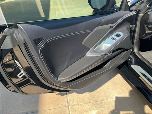 Used 2023 Chevrolet Corvette Stingray Coupe w/ 1LT RWD image 5