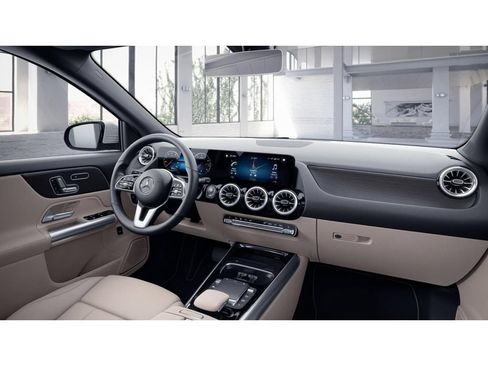 Used 2023 Mercedes-Benz GLA 250 4MATIC image 6