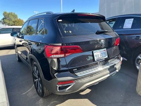 Used 2022 Volkswagen Taos SE AWD/4WD image 4