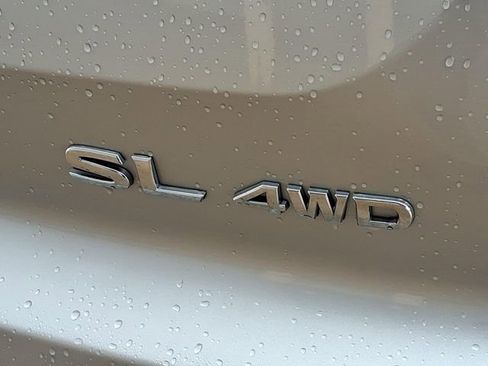 Used 2025 Nissan Pathfinder SL AWD/4WD image 27