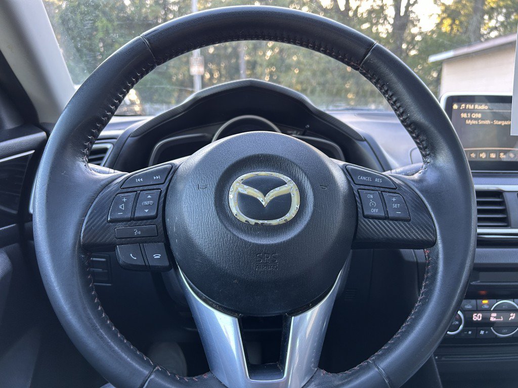 Used 2015 MAZDA MAZDA3 i Touring w/ Technology Package FWD image 18