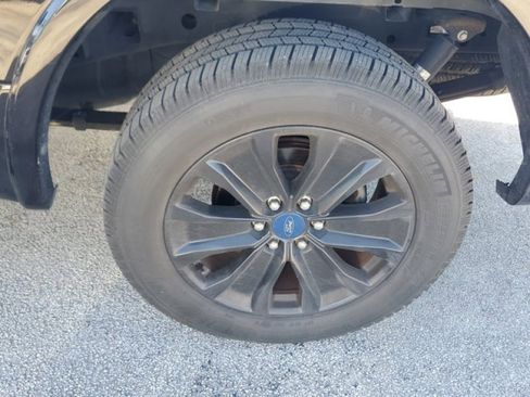 Used 2019 Ford F150 Lariat image 5
