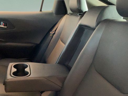 Used 2025 Toyota Prius XLE FWD image 27