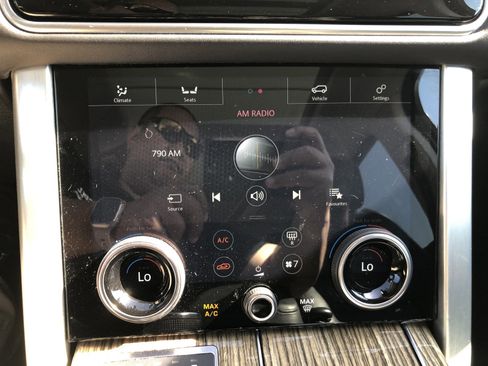 Used 2018 Land Rover Range Rover HSE image 25