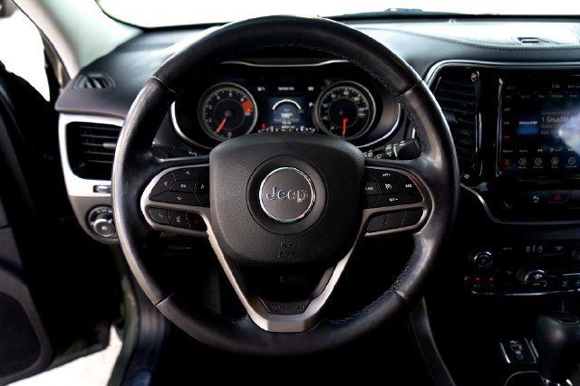 Used 2020 Jeep Cherokee Limited w/ Luxury Group FWD image 10
