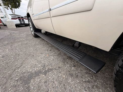 Used 2013 GMC Yukon Denali AWD/4WD image 35