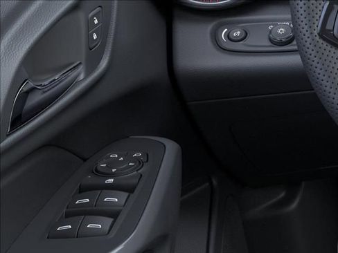 New 2026 Chevrolet Trax RS w/ Sunroof Package FWD image 22