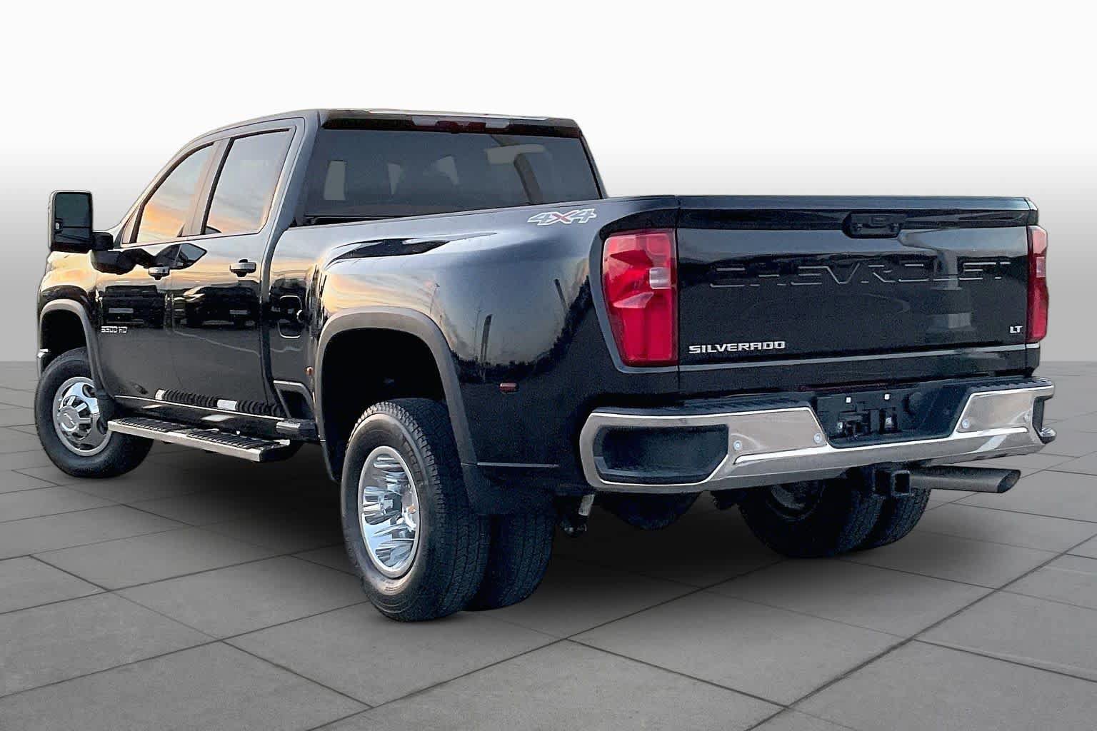 Used 2026 Chevrolet Silverado 3500 LT w/ Safety Package AWD/4WD image 13