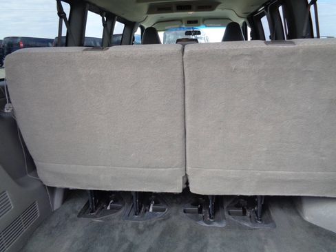 Used 2018 GMC Savana 3500 LT w/ LT Preferred Equipment Group image 42