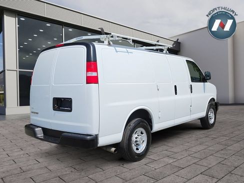 Used 2021 Chevrolet Express 2500 RWD image 5