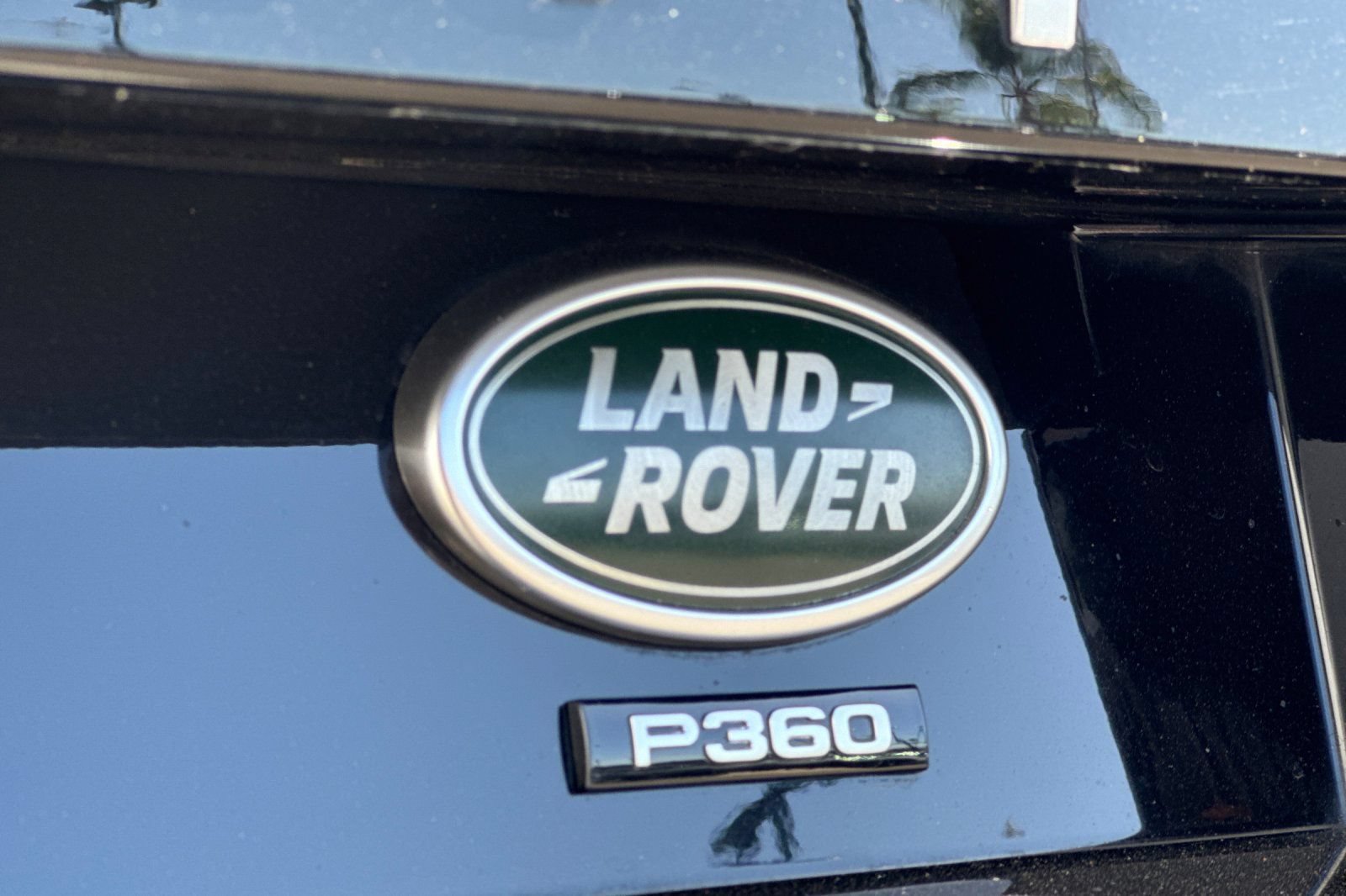 Used 2023 Land Rover Discovery Metropolitan Edition AWD/4WD image 33