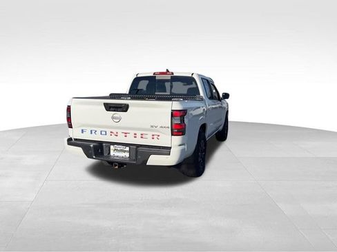 Used 2024 Nissan Frontier SV w/ SV Convenience Package AWD/4WD image 8
