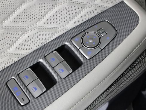 Used 2021 Hyundai Palisade Calligraphy image 26