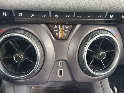 Used 2021 Chevrolet Blazer LT image 28