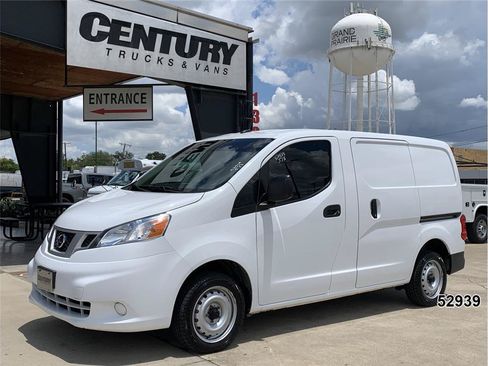 Used 2020 Nissan NV200 S FWD image 1