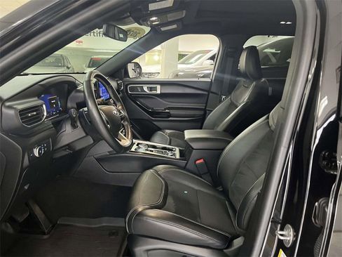 Used 2022 Ford Explorer ST image 16