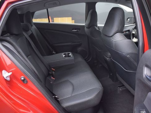 Used 2018 Toyota Prius Two w/ Prius Two Safety Plus Package FWD image 11