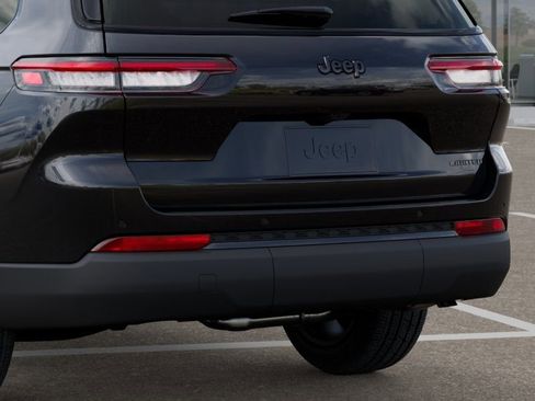 New 2025 Jeep Grand Cherokee L Limited w/ Luxury Tech Group II image 13