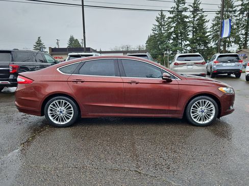 Used 2015 Ford Fusion SE w/ Equipment Group 202A image 6
