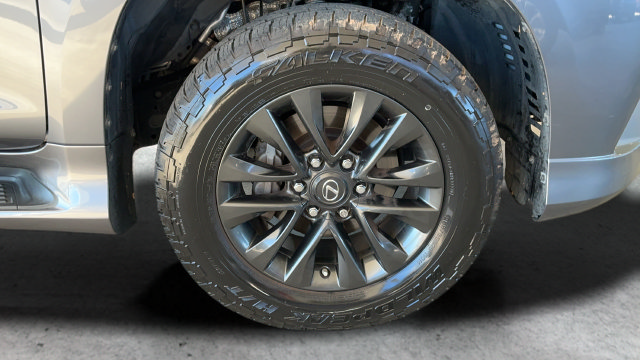 Used 2020 Lexus GX 460 Premium w/ Premium Package AWD/4WD image 27