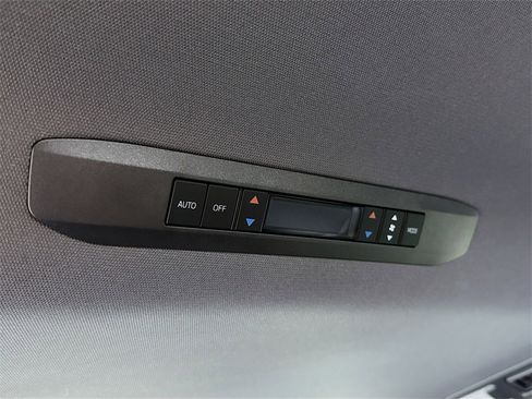 Certified 2022 Toyota Sienna XSE image 31