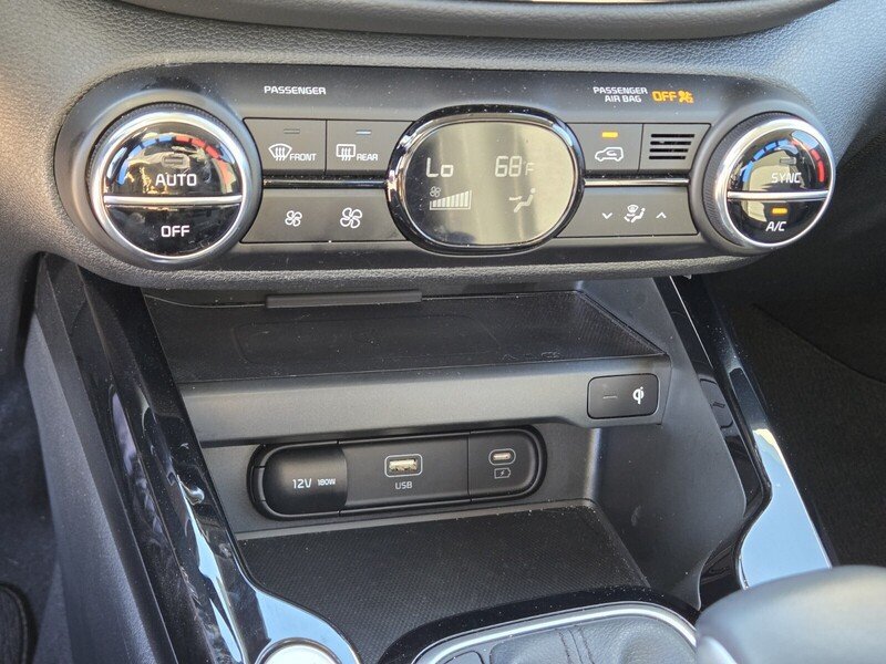 Certified 2025 Kia Soul EX FWD image 21