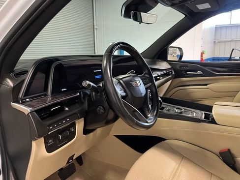Used 2023 Cadillac Escalade Premium Luxury w/ Performance Package AWD/4WD image 22