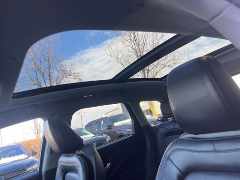 Used 2022 Lincoln Corsair Standard w/ Premium Package image 40