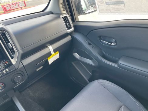 New 2026 Nissan Frontier SV w/ Tow Package image 17