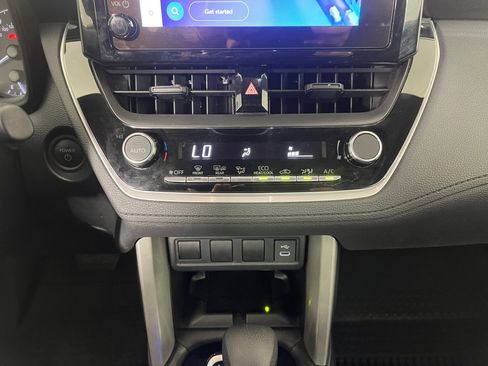 Used 2024 Toyota Corolla Cross AWD Hybrid image 21