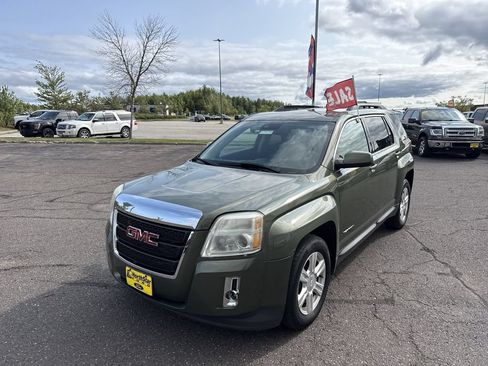 Used 2015 GMC Terrain SLE w/ Safety Package AWD/4WD image 2