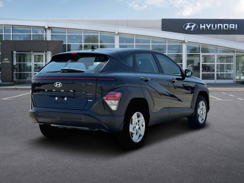 New 2026 Hyundai Kona SE image 7