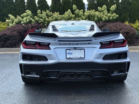 Used 2026 Chevrolet Corvette Z06 RWD image 8