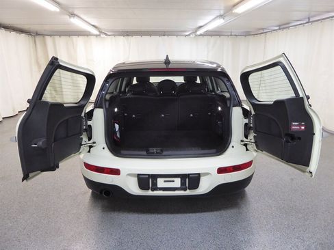 Used 2016 MINI Cooper Clubman Cooper image 32