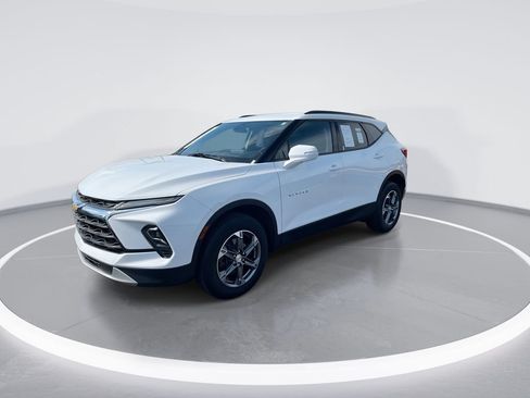 Used 2024 Chevrolet Blazer LT FWD image 4