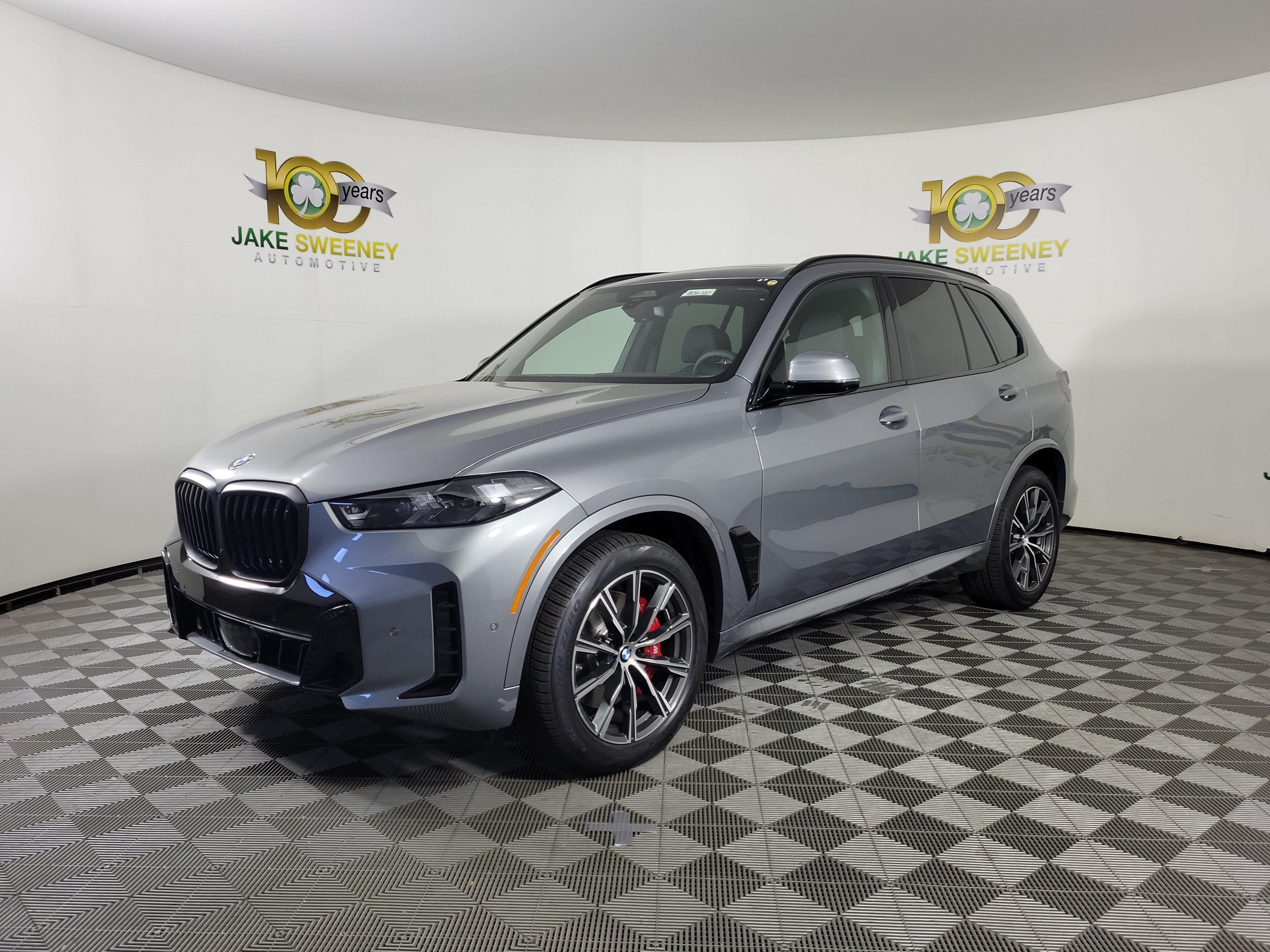 Certified 2026 BMW X5 xDrive40i w/ M Sport Package AWD/4WD image 3
