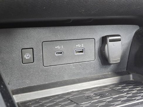 Used 2024 Nissan Altima 2.5 SV w/ SV Premium Package FWD image 22